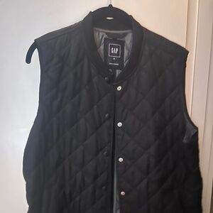 Gap quilted vest